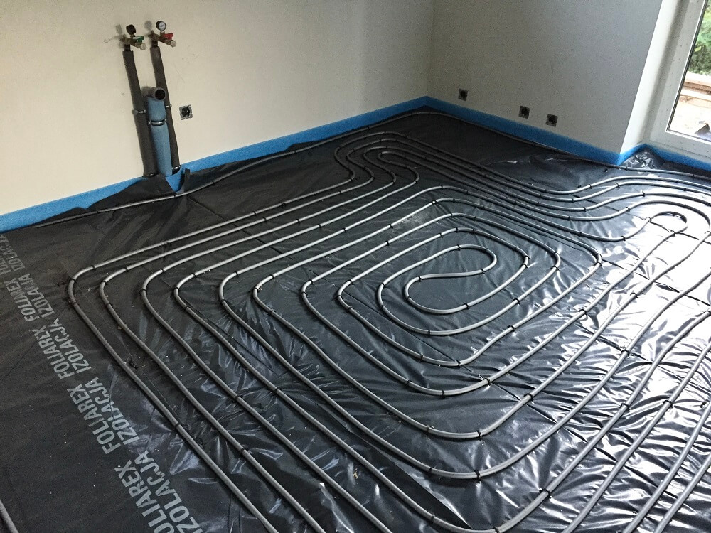 Fußbodenheizung selbst verlegen - Infos zu unterschiedlichen Arten von Heizungen, Aufbauhöhe, Wärmebdarf und der Dämmung