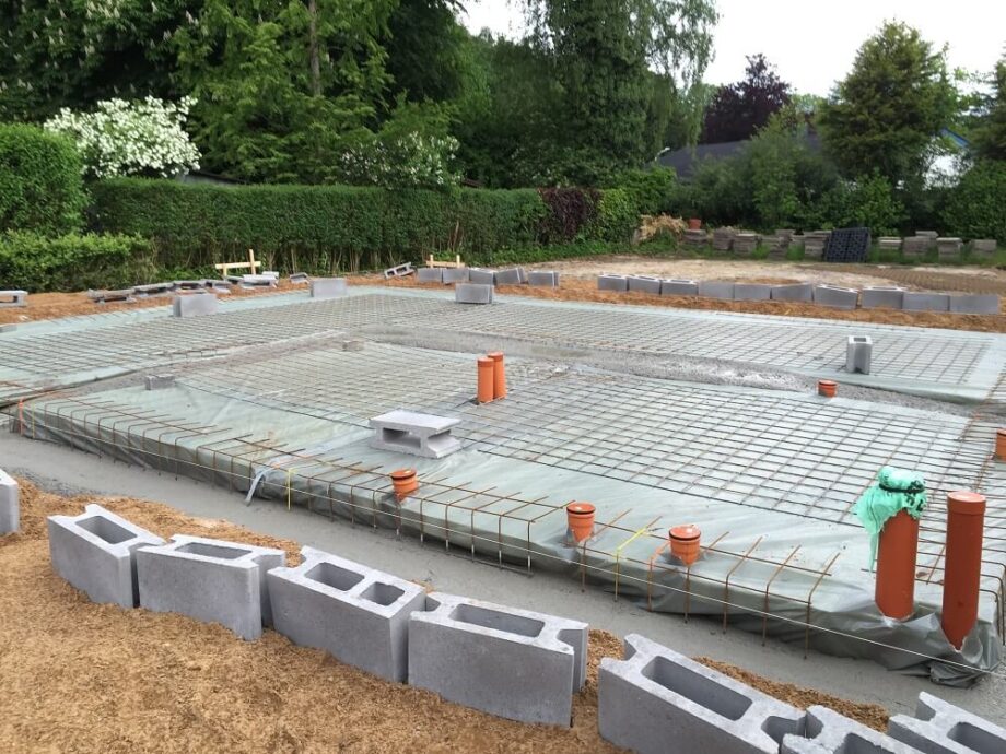 So gelingt das Streifenfundament für Gartenhaus, Garage, Einfamilienhaus